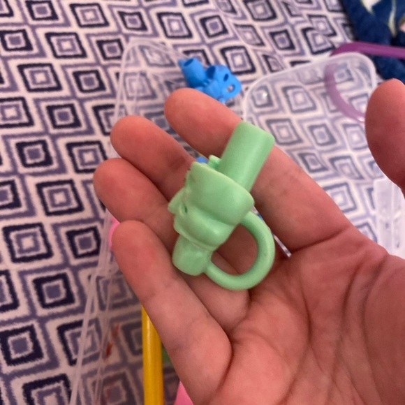 Colorful Butterfly Pencil grip practice holders - Picture 3 of 3